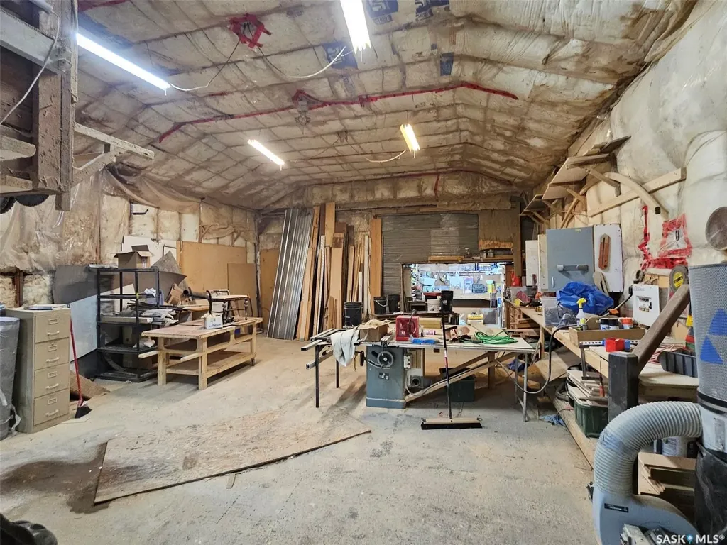 306 West 1st Street Alida SK S0C 0B0