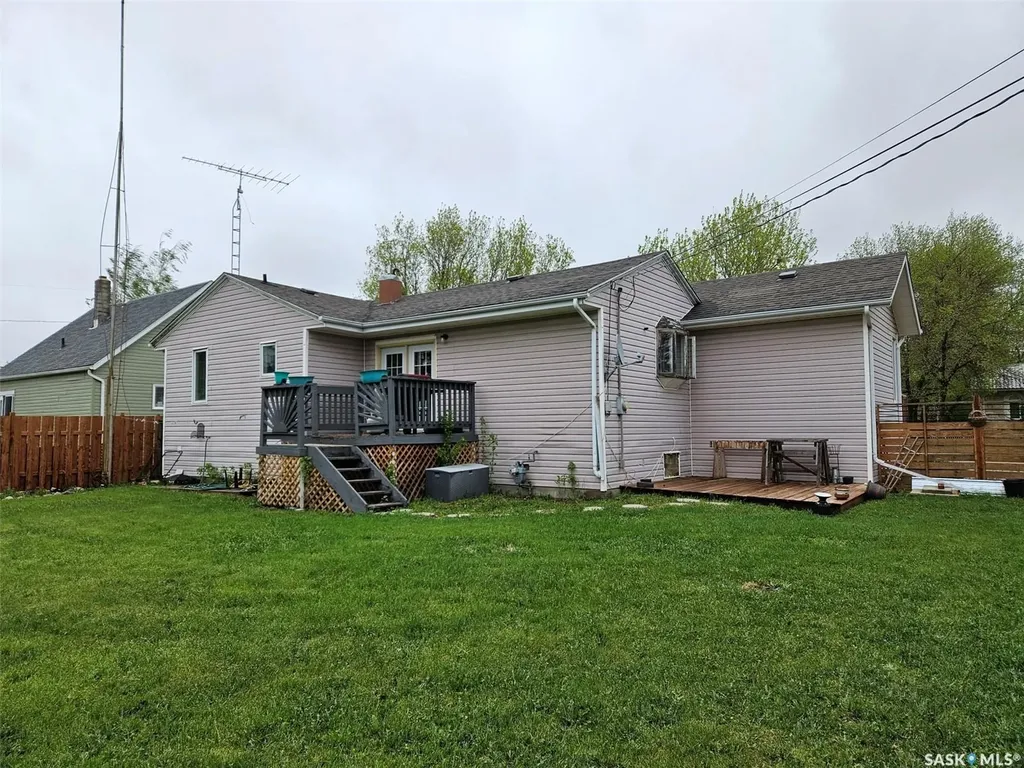 306 West 1st Street Alida SK S0C 0B0