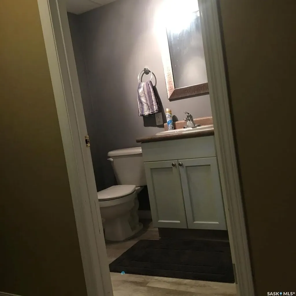 216 Dominion Road Assiniboia SK S0H 0B0