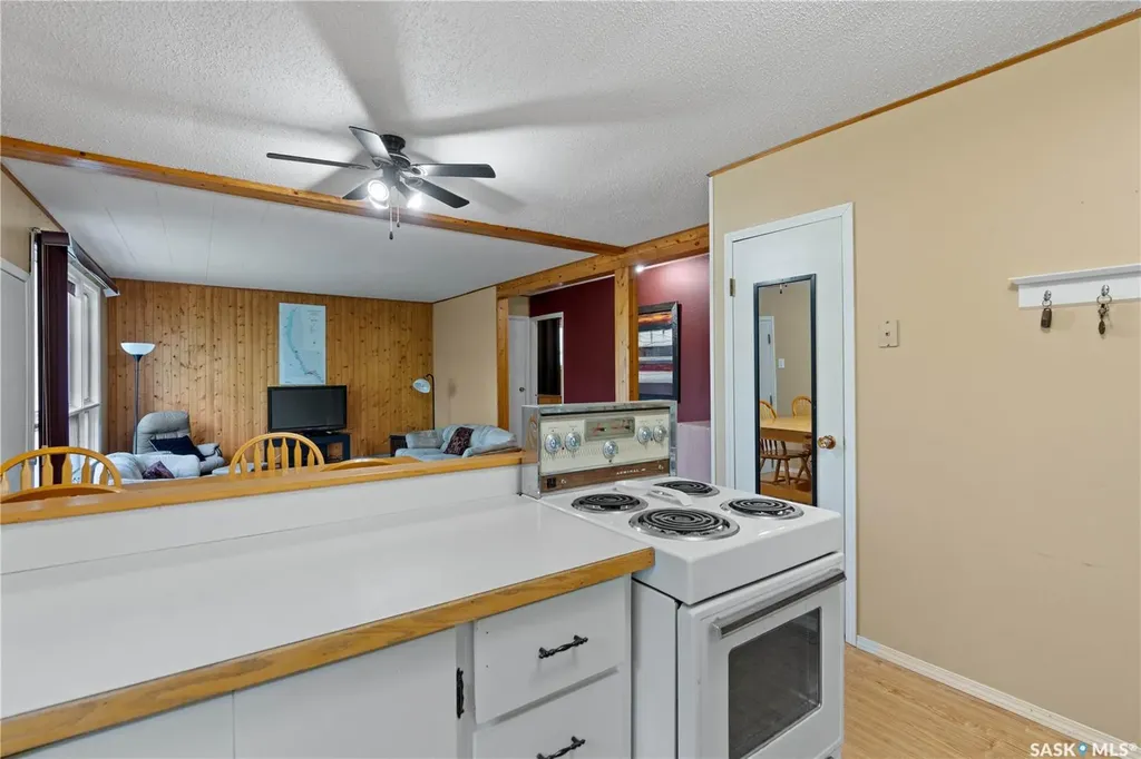 122 Lakeshore Drive Kannata Valley SK S0G 4L0