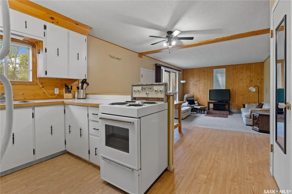 122 Lakeshore Drive Kannata Valley SK S0G 4L0