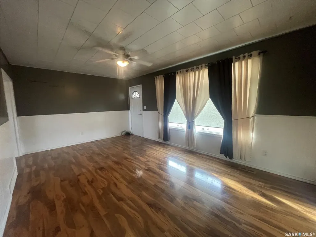 22 West Road Kindersley SK S0L 1S1