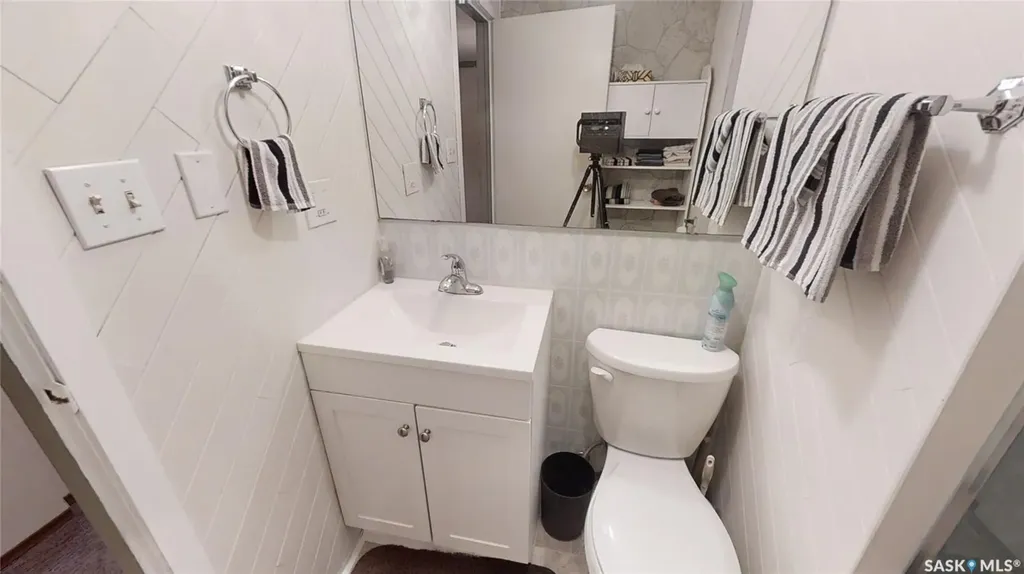 22 West Road Kindersley SK S0L 1S1