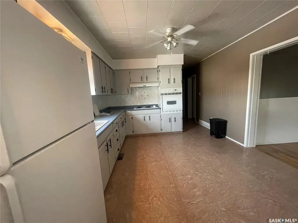 22 West Road Kindersley SK S0L 1S1