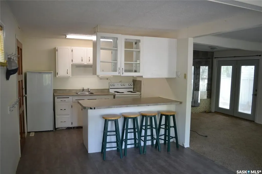 207 3rd Avenue W Kindersley SK S0L 1S0