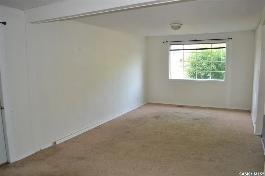 207 3rd Avenue W Kindersley SK S0L 1S0