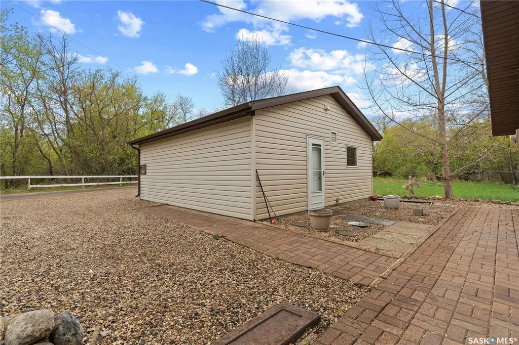 201 Lilac Drive Katepwa Beach SK S0G 2K0