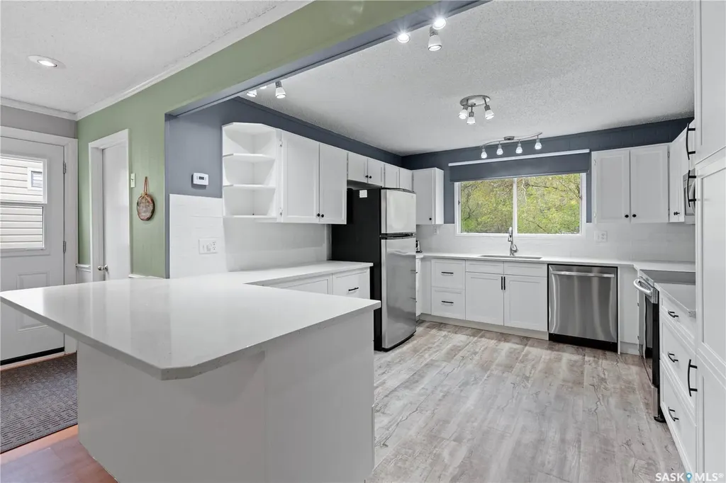 201 Lilac Drive Katepwa Beach SK S0G 2K0