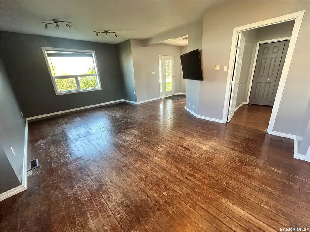 205 Carl Avenue E Langenburg SK S0A 2A0