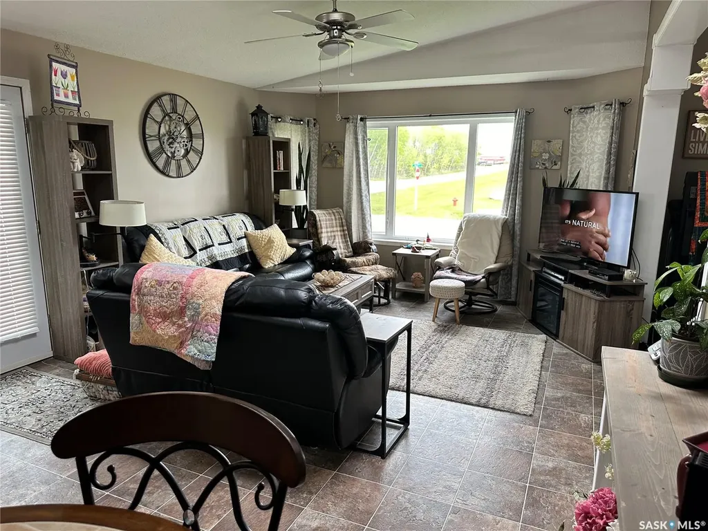 228 6th Avenue N Big River SK S0J 0E0