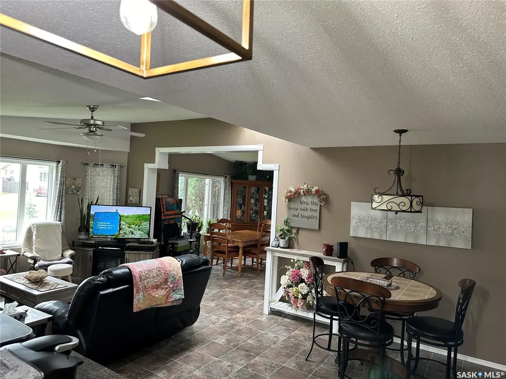 228 6th Avenue N Big River SK S0J 0E0