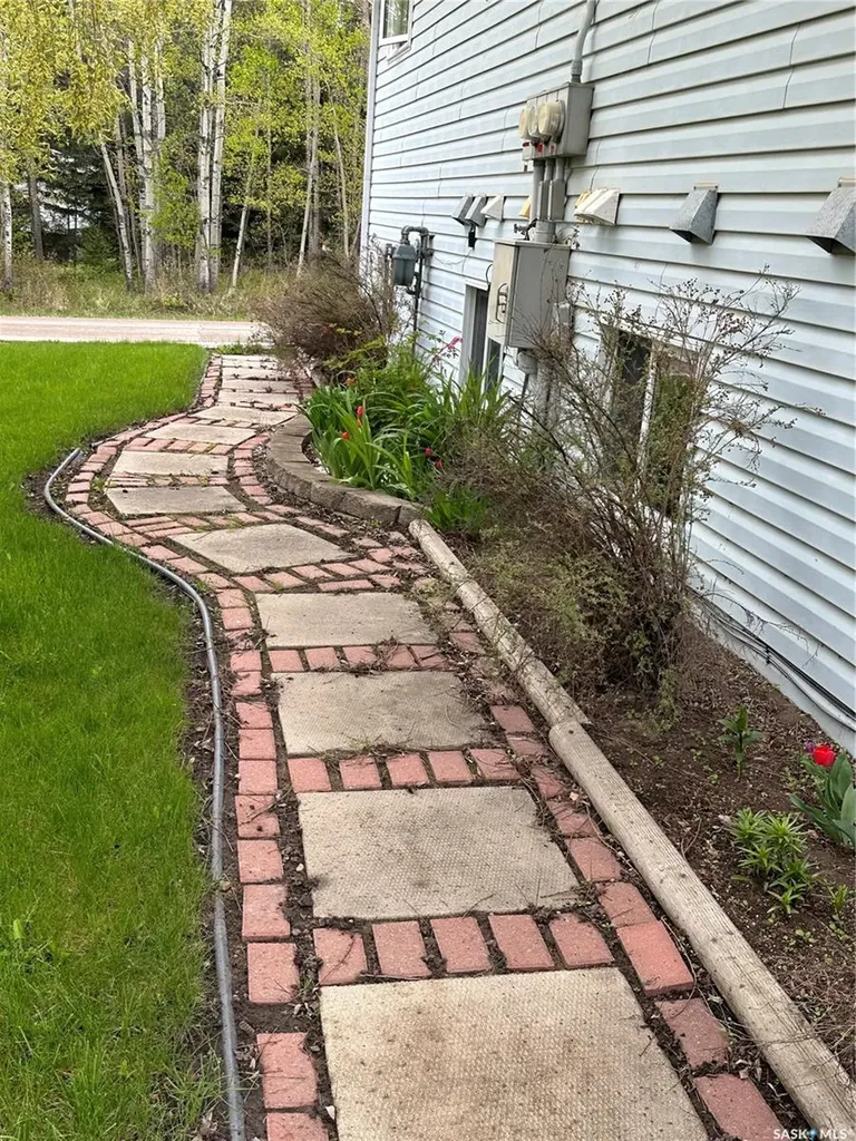 228 6th Avenue N Big River SK S0J 0E0