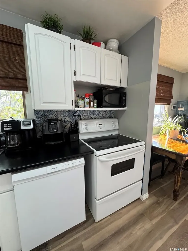 713 Birch Crescent Hudson Bay SK S0E 0Y0