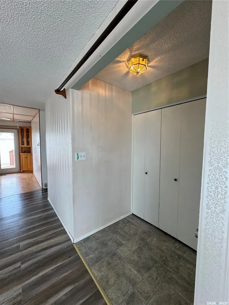 715 6th Avenue Hudson Bay SK S0E 0Y0