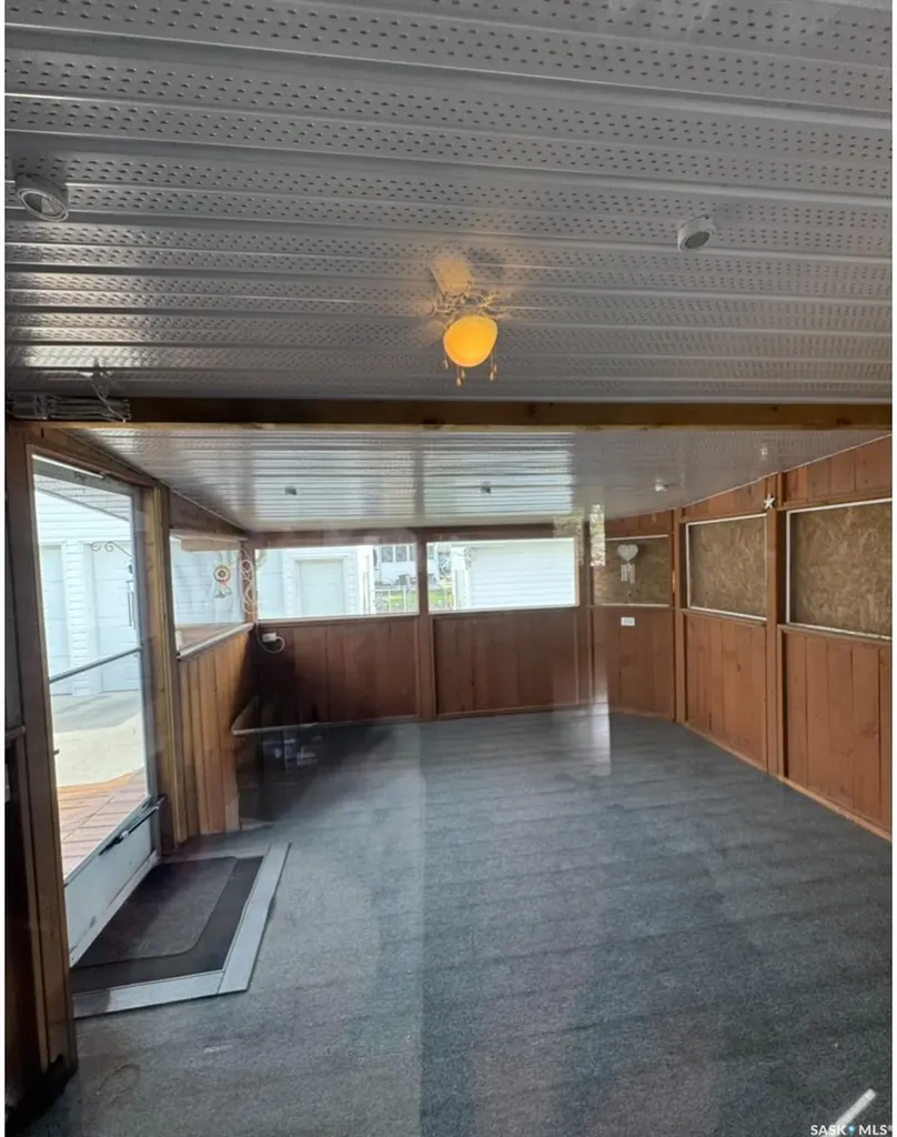 715 6th Avenue Hudson Bay SK S0E 0Y0