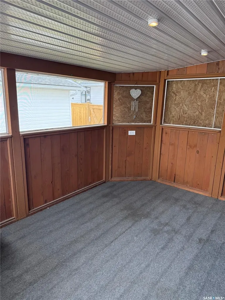 715 6th Avenue Hudson Bay SK S0E 0Y0