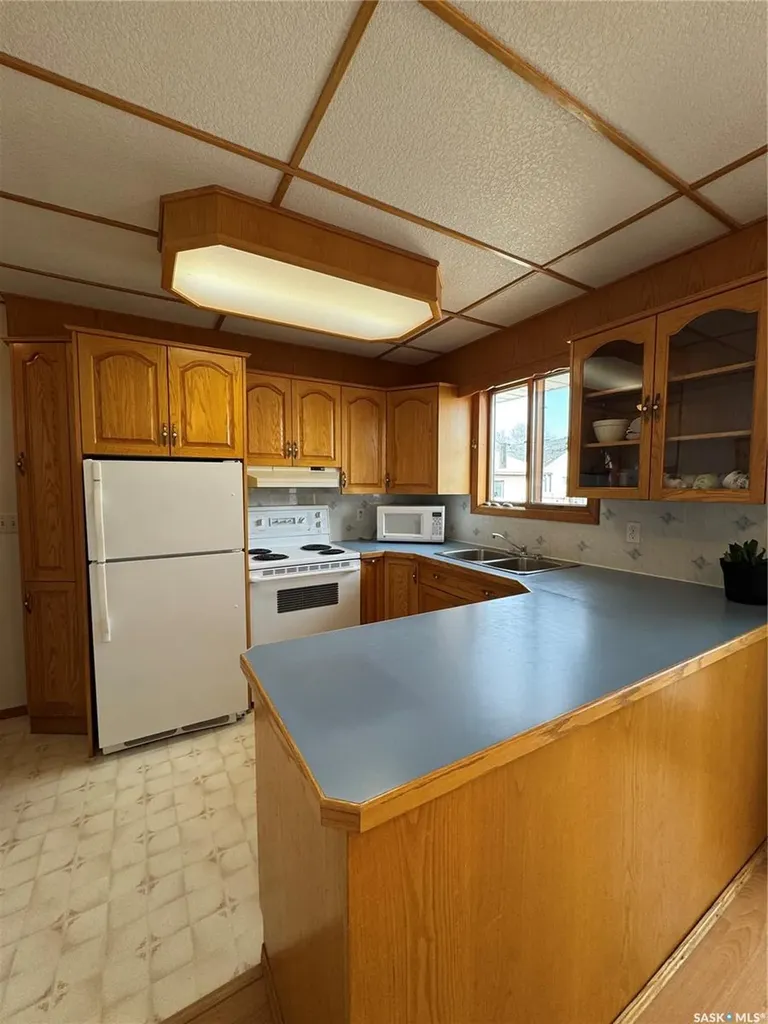 715 6th Avenue Hudson Bay SK S0E 0Y0