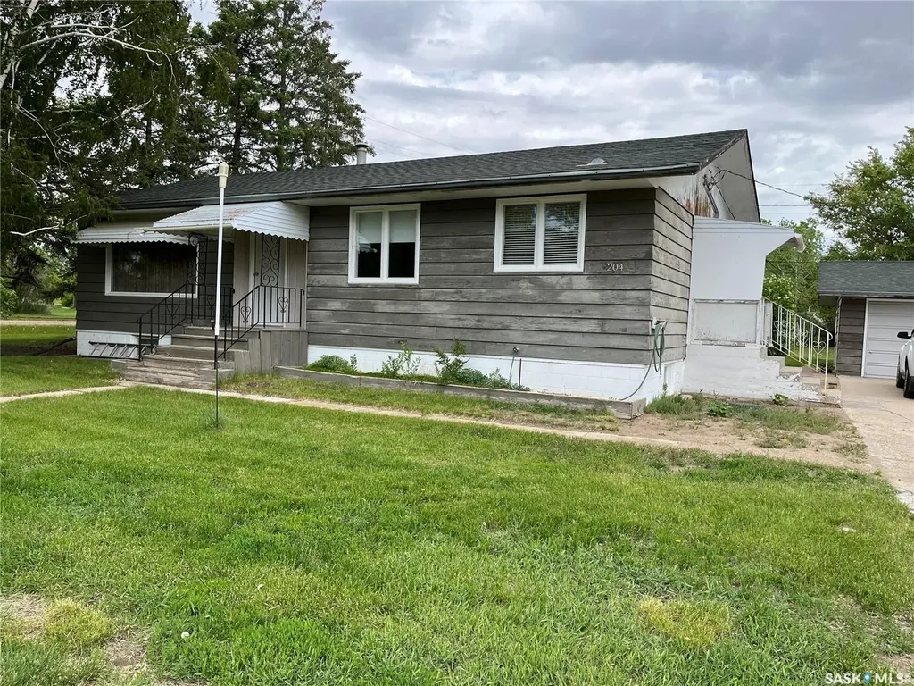 204 William Street Hazenmore SK S0H 1C0