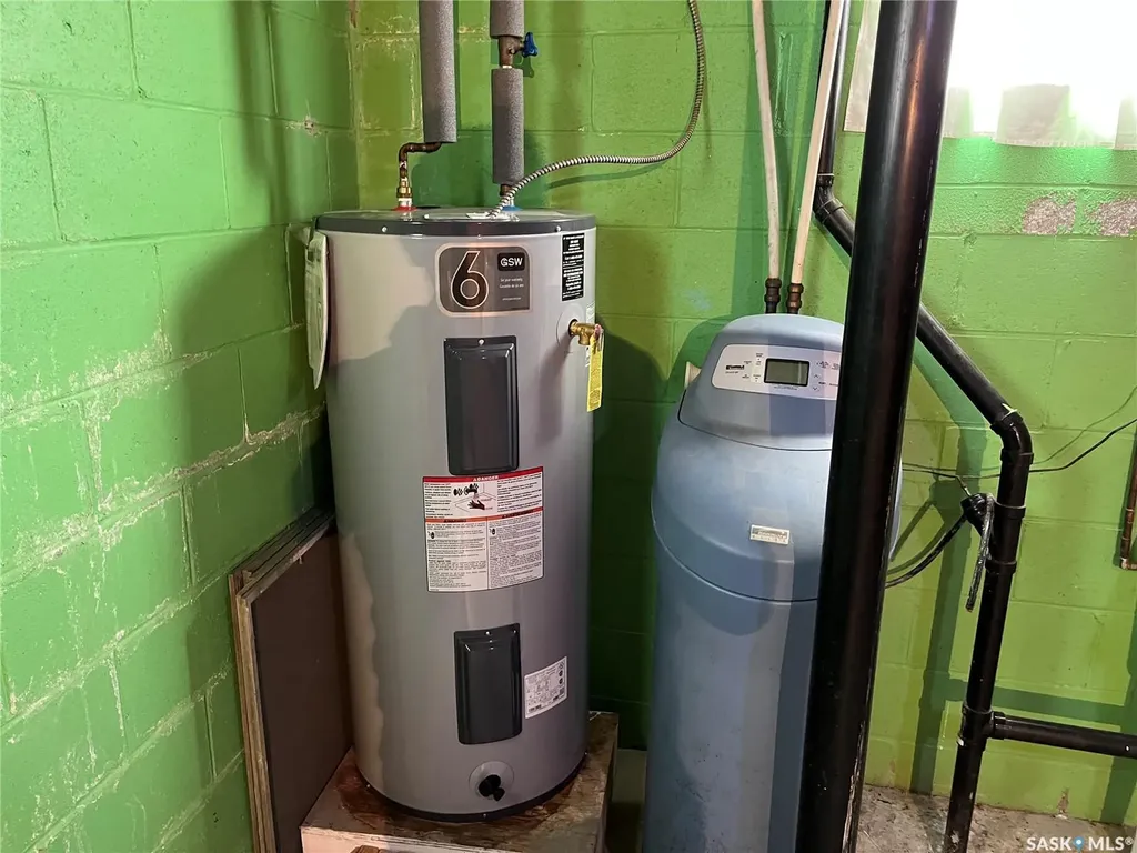 204 William Street Hazenmore SK S0H 1C0