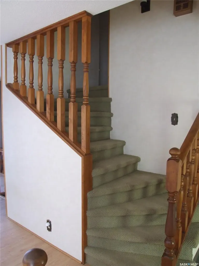 201 8th Street W Leader SK S0N 1H0