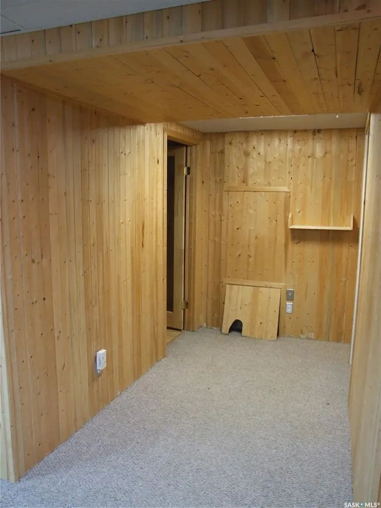 201 8th Street W Leader SK S0N 1H0