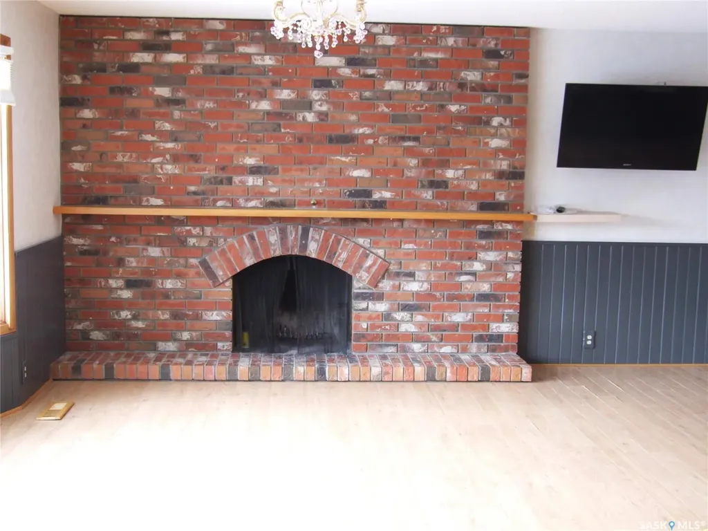 201 8th Street W Leader SK S0N 1H0