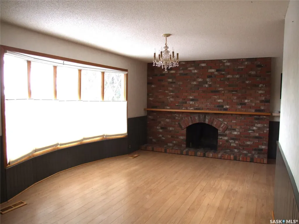 201 8th Street W Leader SK S0N 1H0