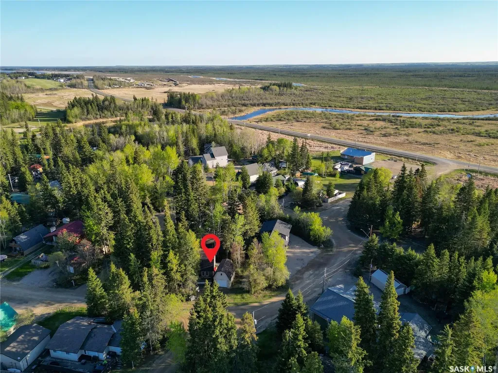 2 3rd Crescent Candle Lake SK S0J 3E0