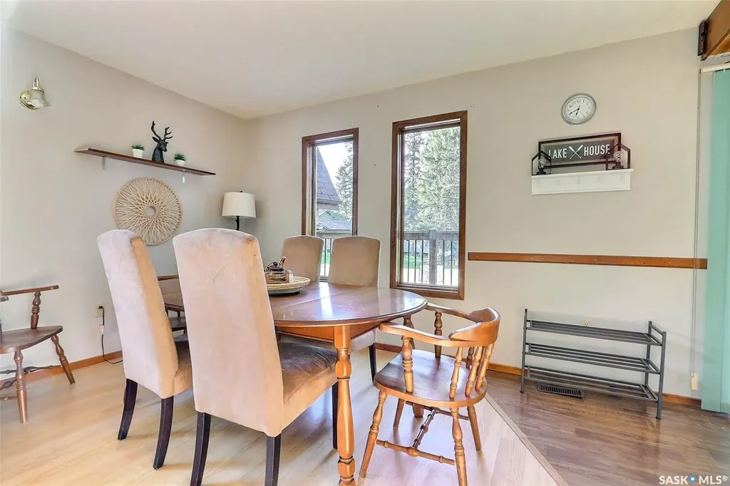 2 3rd Crescent Candle Lake SK S0J 3E0