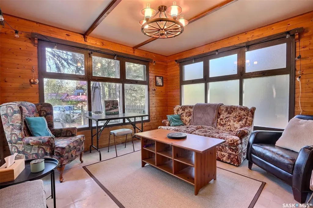 2 3rd Crescent Candle Lake SK S0J 3E0