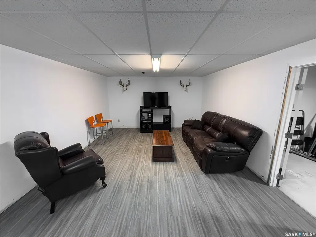 208 1st Street E Climax SK S0N 0N0