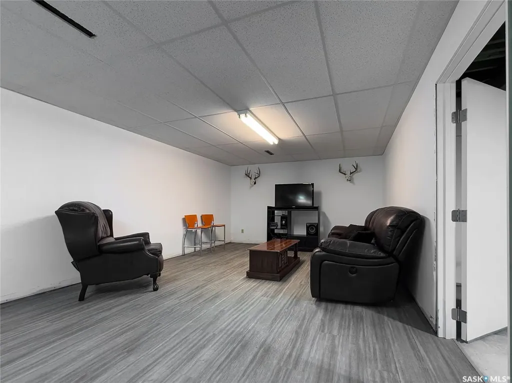 208 1st Street E Climax SK S0N 0N0