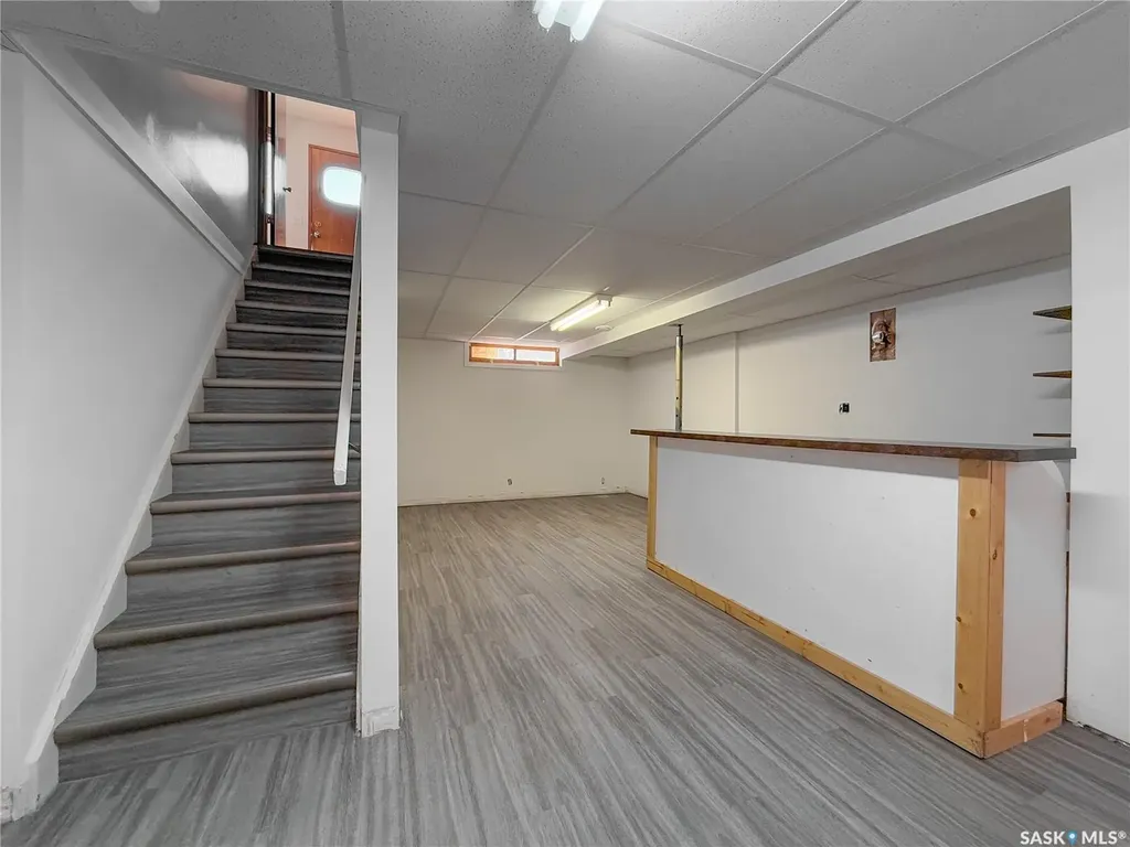 208 1st Street E Climax SK S0N 0N0