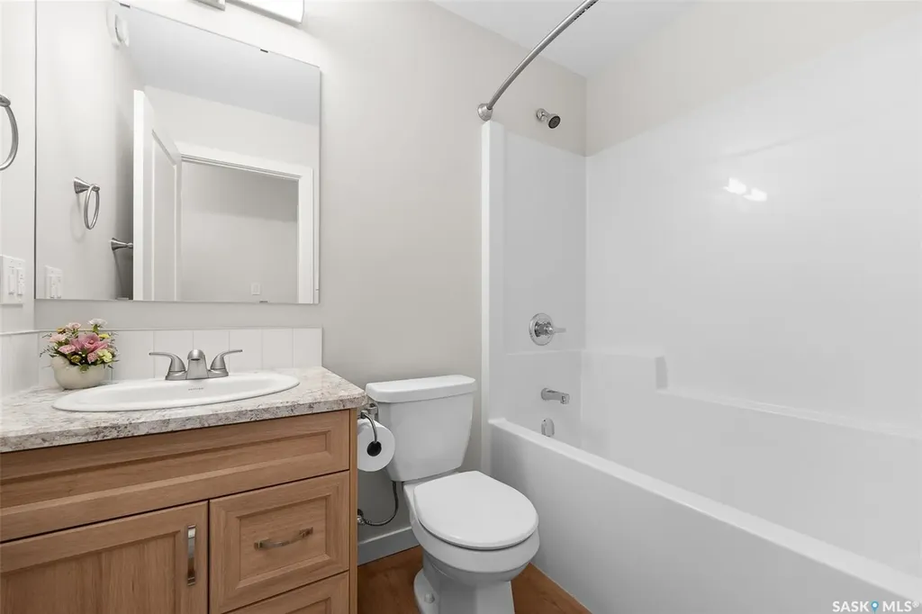 107 Valleyview Drive Caronport SK S0H 0S0