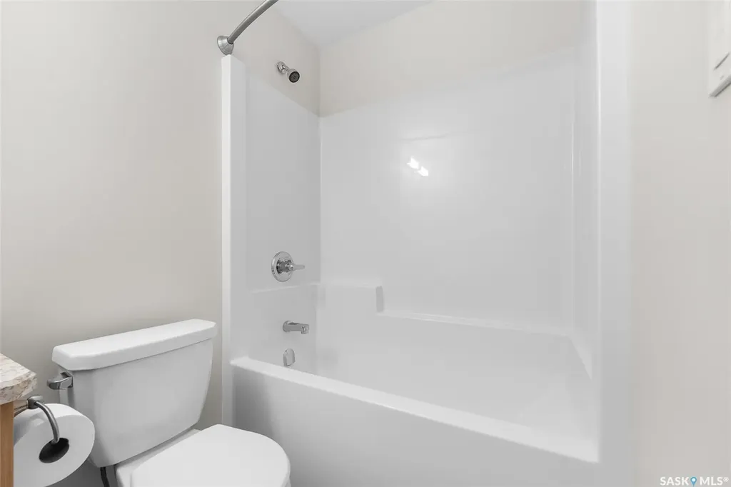 107 Valleyview Drive Caronport SK S0H 0S0