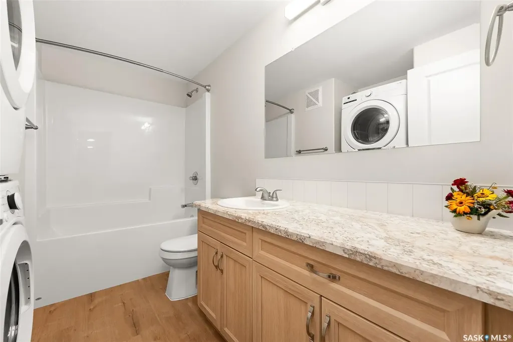 107 Valleyview Drive Caronport SK S0H 0S0