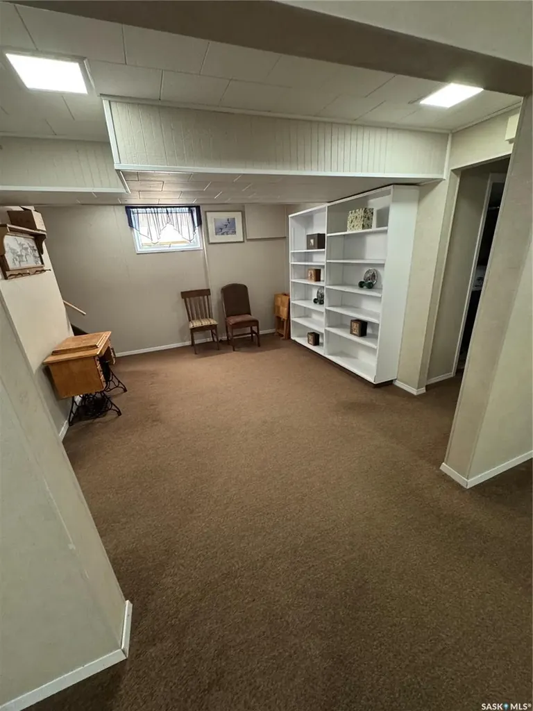 112 Assiniboia Avenue Assiniboia SK S0H 0B0