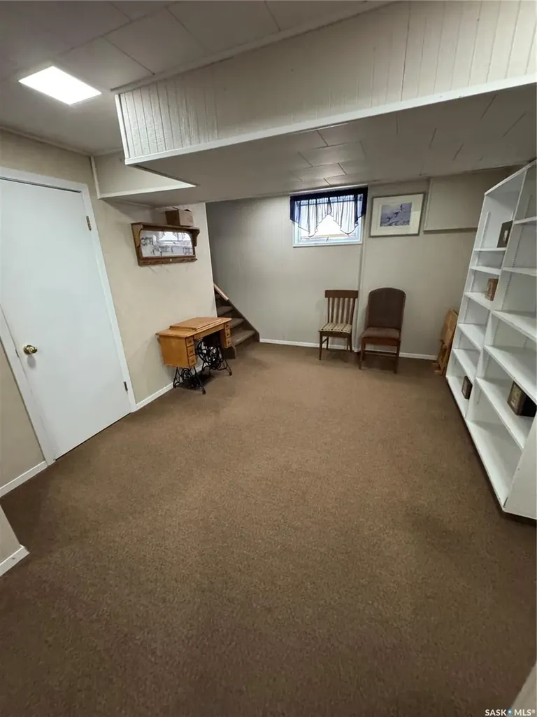 112 Assiniboia Avenue Assiniboia SK S0H 0B0