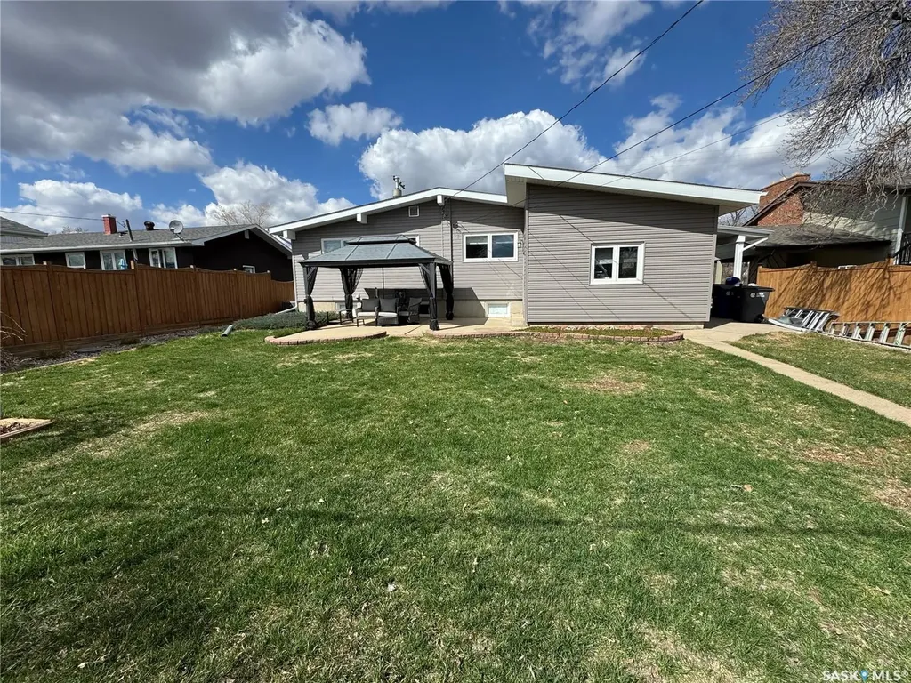 112 Assiniboia Avenue Assiniboia SK S0H 0B0