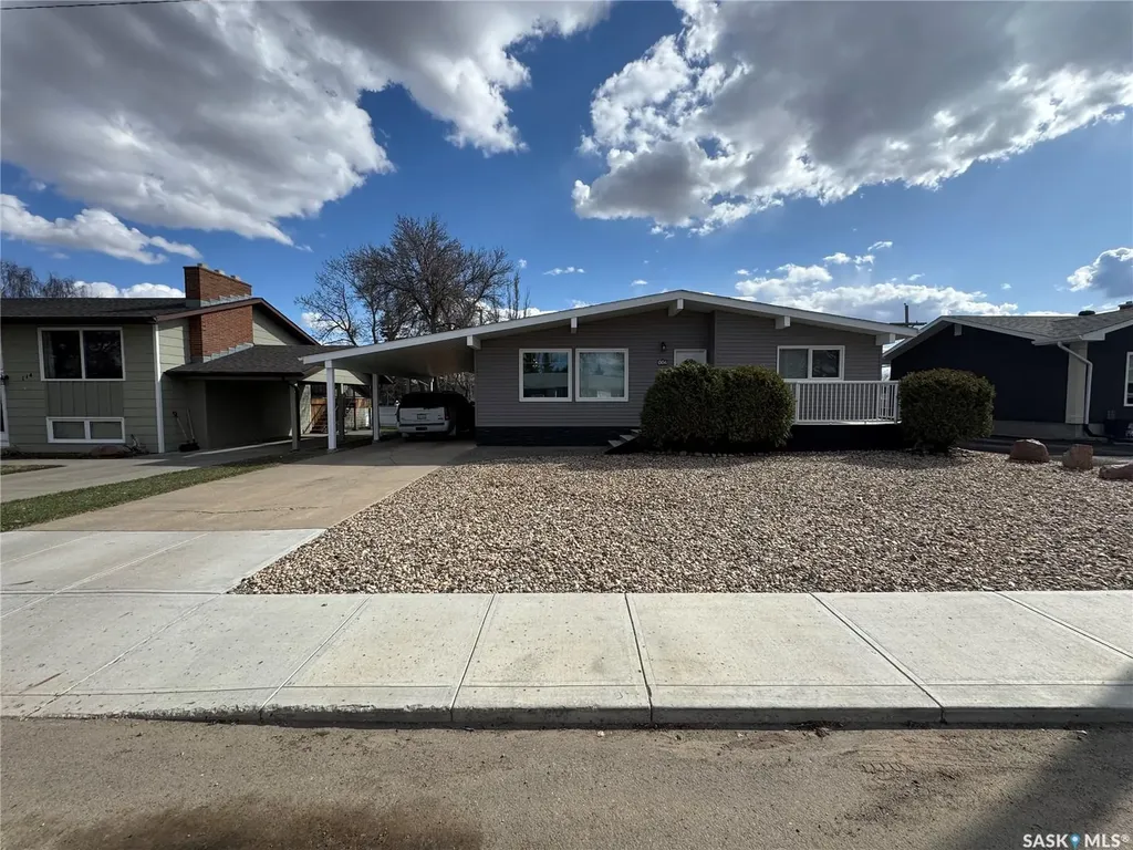 112 Assiniboia Avenue Assiniboia SK S0H 0B0