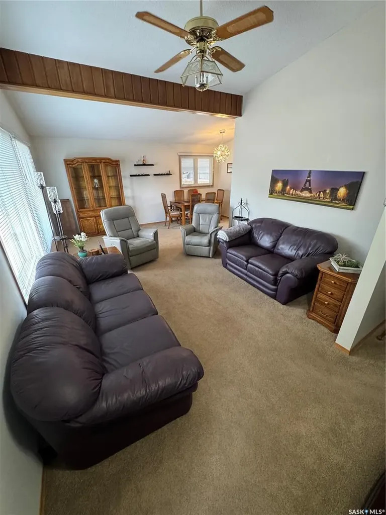 112 Assiniboia Avenue Assiniboia SK S0H 0B0