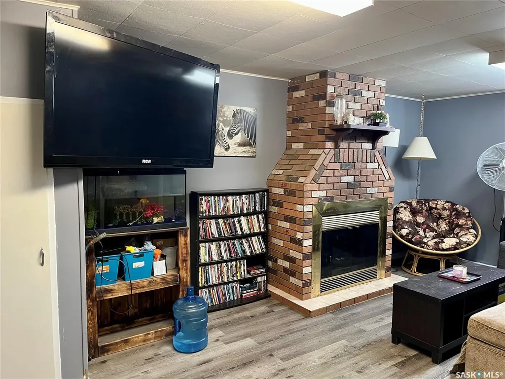 319 6th Avenue W Biggar SK S0K 0M0