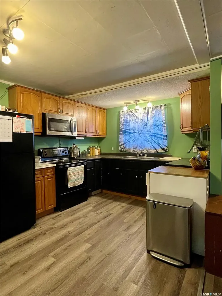 319 6th Avenue W Biggar SK S0K 0M0