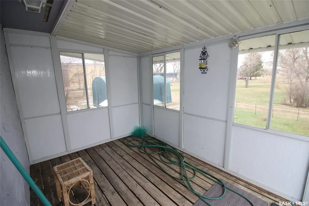 128 1st Street E Frontier SK S0N 0W0