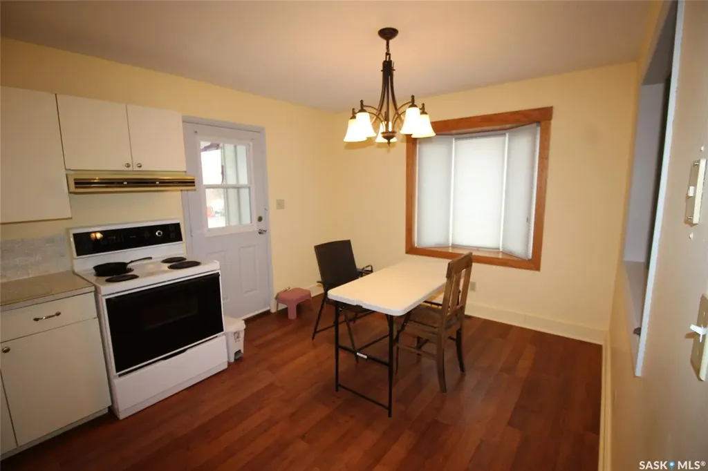 128 1st Street E Frontier SK S0N 0W0