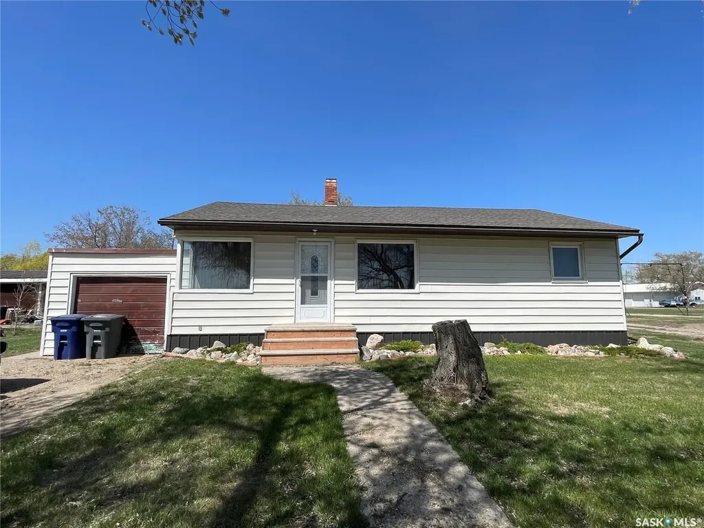 104 1st Avenue W Coleville SK S0L 0K0