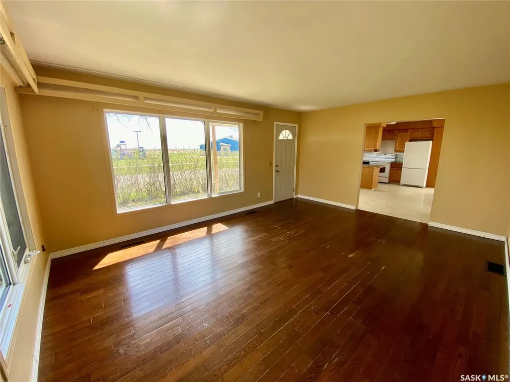 320 2 Street E Carnduff SK S0C 0S0