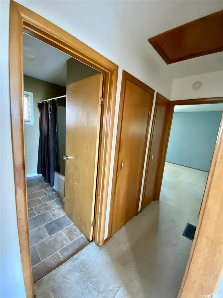 320 2 Street E Carnduff SK S0C 0S0