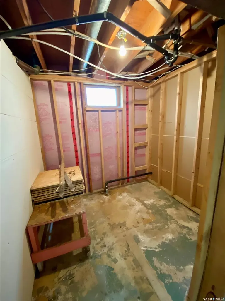 320 2 Street E Carnduff SK S0C 0S0