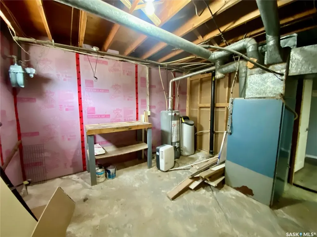 320 2 Street E Carnduff SK S0C 0S0